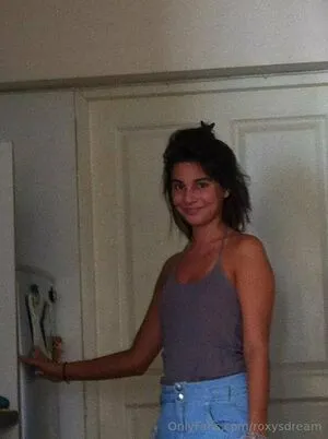 Roxysdream OnlyFans Leaked Free Thumbnail Picture - #AwKK8XG7kS