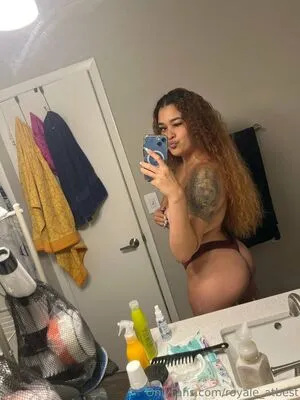 Royale Atbest OnlyFans Leaked Free Thumbnail Picture - #9nM0ZwyXa4