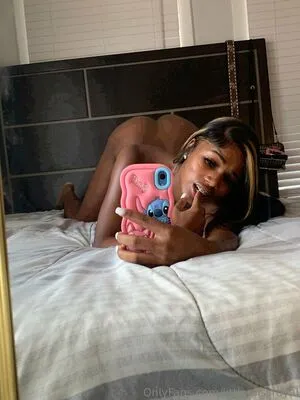 Royaltyamoura OnlyFans Leaked Free Thumbnail Picture - #lr8nAlpX87