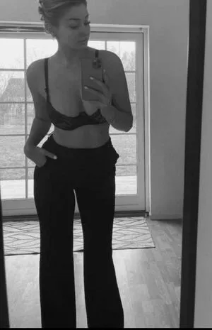 Roza Tas OnlyFans Leaked Free Thumbnail Picture - #2nOWemAaqb