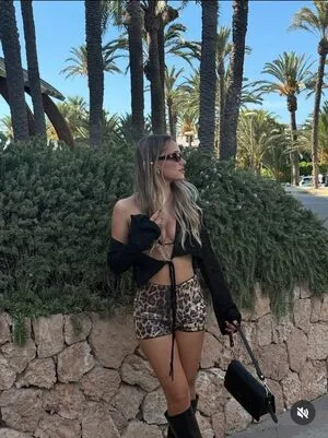 Roza Tomkiewicz OnlyFans Leaked Free Thumbnail Picture - #WBAIYJ1aqn