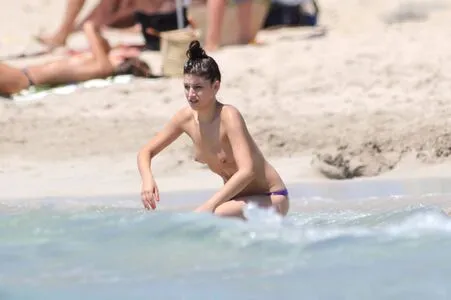 Rsula Corber OnlyFans Leaked Free Thumbnail Picture - #21r0Hzfbph