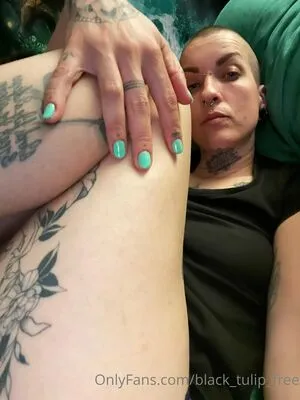 Rubber Tulip OnlyFans Leaked Free Thumbnail Picture - #654KyQJGEB