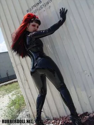 RubberDoll OnlyFans Leaked Free Thumbnail Picture - #5pN8Q9HYo1