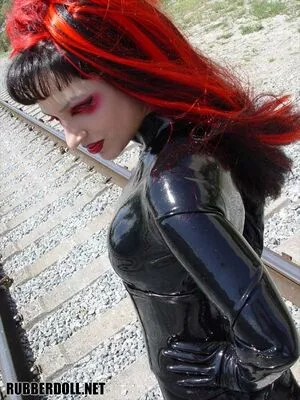 RubberDoll OnlyFans Leaked Free Thumbnail Picture - #xgiteEKYhZ