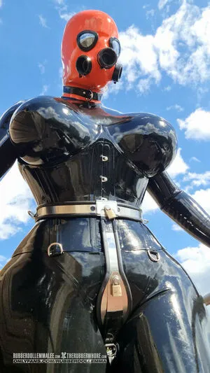 Rubberdollemma OnlyFans Leaked Free Thumbnail Picture - #d7nXUSaM19