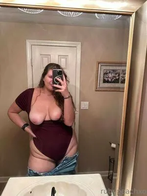 Rubyy Ruby Peach OnlyFans Leaked Free Thumbnail Picture - #AVUYcyFuNo