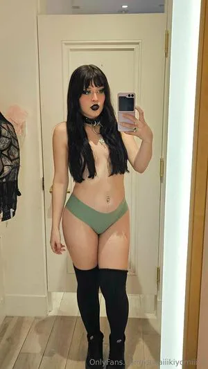 Rue Hernandez OnlyFans Leaked Free Thumbnail Picture - #7LSx90E4jq