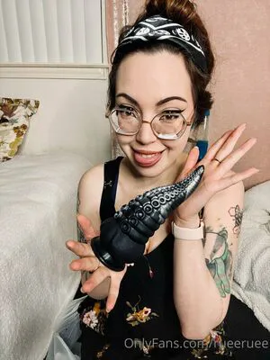 Rueeruee OnlyFans Leaked Free Thumbnail Picture - #7GYGubc1Jt