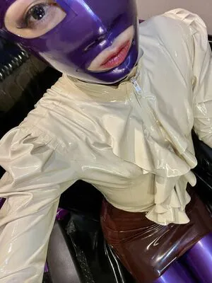 Rumi Rubber Thumbnail Picture