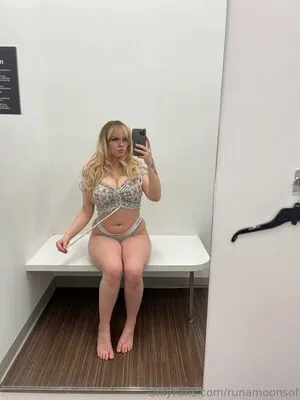Runamoonsof OnlyFans Leaked Free Thumbnail Picture - #W1O1t36D0t