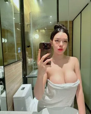 Rungarun Kunlawong OnlyFans Leaked Free Thumbnail Picture - #kBmtAH09UX