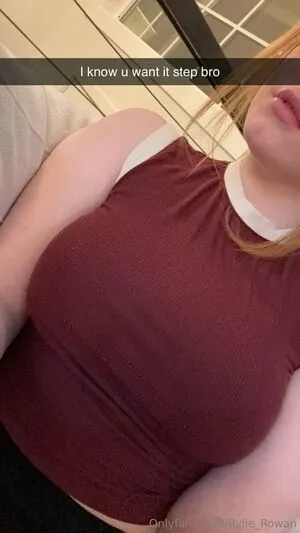 Rylie Rowan OnlyFans Leaked Free Thumbnail Picture - #mcEqEJBJut