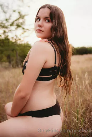Ryliefoxx OnlyFans Leaked Free Thumbnail Picture - #mHY0Brdoom