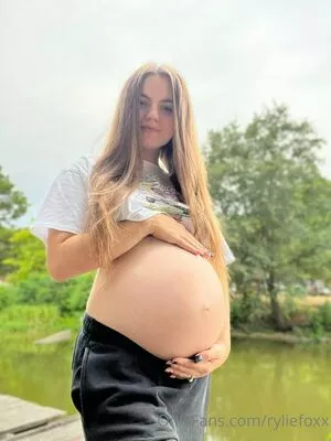 Ryliefoxx OnlyFans Leaked Free Thumbnail Picture - #v8GsJateAq