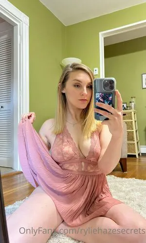 Ryliehaze420 OnlyFans Leaked Free Thumbnail Picture - #21rv24d9g8