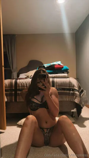 Rytemptress OnlyFans Leaked Free Thumbnail Picture - #e3KMl39prp