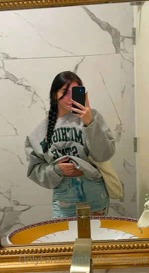 Rythecutiepie OnlyFans Leaked Free Thumbnail Picture - #kX304UCQZ9