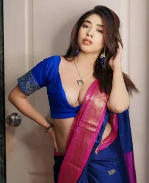 Saanvi032 OnlyFans Leaked Free Thumbnail Picture - #7Hj0CkD5FD