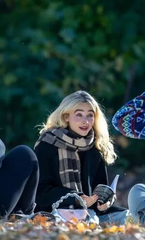 Sabrina Carpenter OnlyFans Leaked Free Thumbnail Picture - #dqr5REQTXO