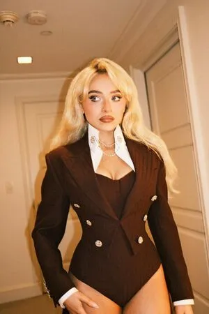 Sabrina Carpenter OnlyFans Leaked Free Thumbnail Picture - #2G3H94GttD