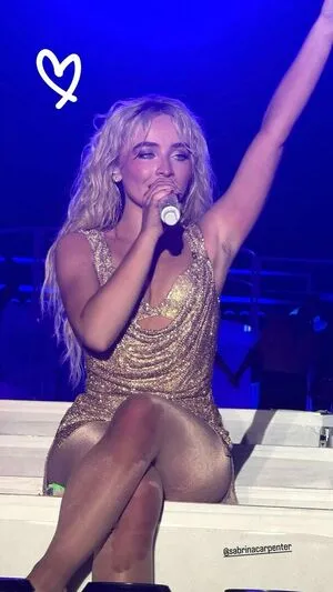 Sabrina Carpenter OnlyFans Leaked Free Thumbnail Picture - #2GzJW9dFF9