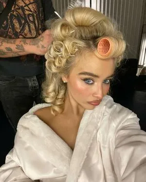 Sabrina Carpenter OnlyFans Leaked Free Thumbnail Picture - #GSZD5W4JIB