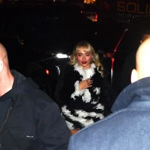 Sabrina Carpenter OnlyFans Leaked Free Thumbnail Picture - #KlgMrlOiLA
