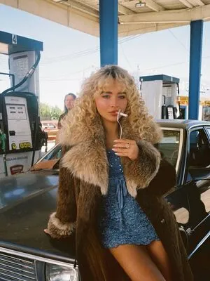 Sabrina Carpenter OnlyFans Leaked Free Thumbnail Picture - #LRtGHEW6u0