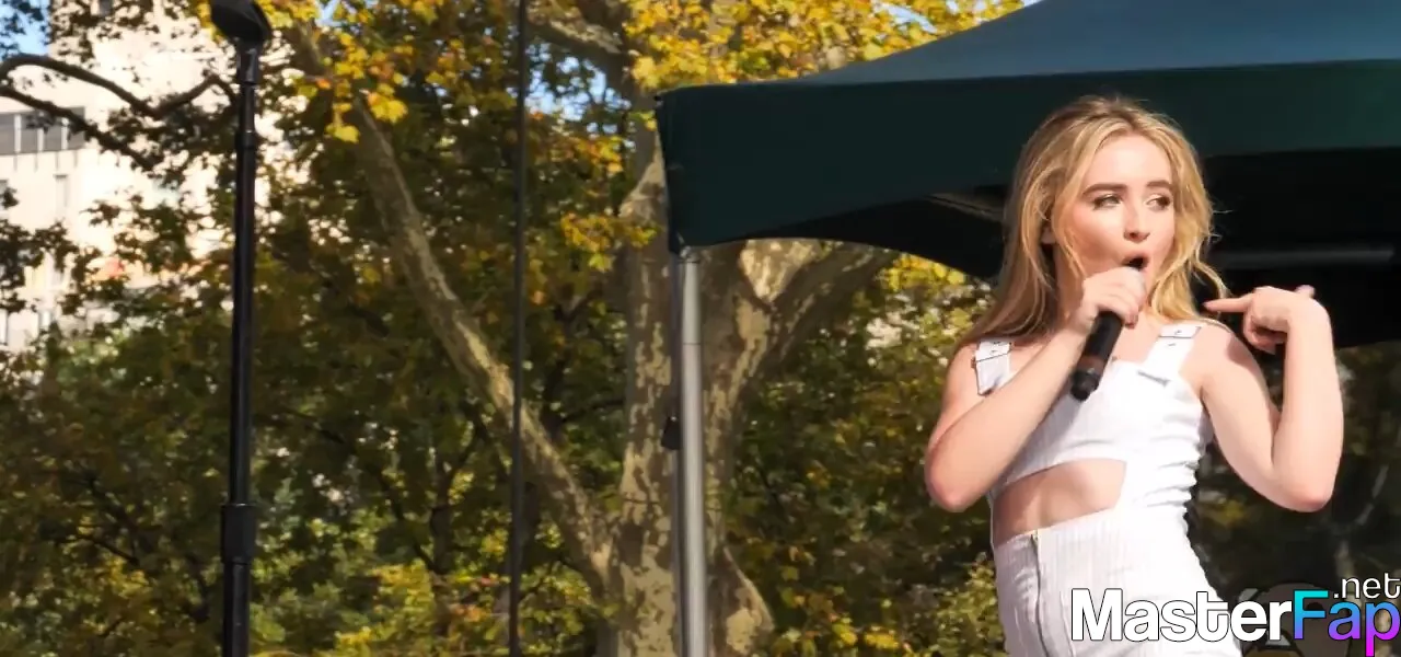 Sabrina-carpenter
