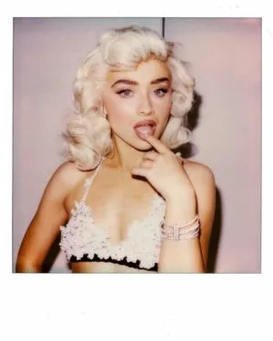 Sabrina Carpenter OnlyFans Leaked Free Thumbnail Picture - #U2W3JTxzAU