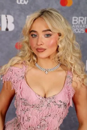 Sabrina Carpenter OnlyFans Leaked Free Thumbnail Picture - #XJLXv1dSem