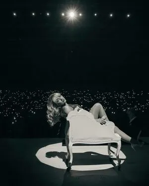 Sabrina Carpenter OnlyFans Leaked Free Thumbnail Picture - #YCE5JNF23g