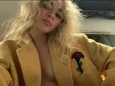 Sabrina Carpenter OnlyFans Leaked Free Thumbnail Picture - #egL3QNmqf5