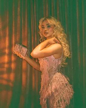 Sabrina Carpenter OnlyFans Leaked Free Thumbnail Picture - #gCPWVa8ao5