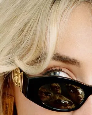Sabrina Carpenter OnlyFans Leaked Free Thumbnail Picture - #kd4aYe1JiV