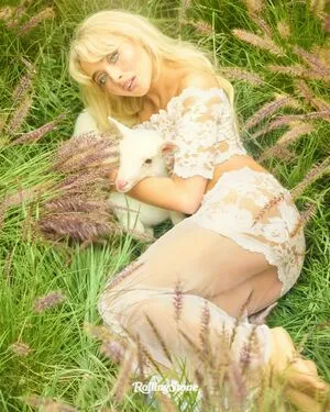 Sabrina Carpenter OnlyFans Leaked Free Thumbnail Picture - #krL68Ct1Ya