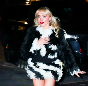 Sabrina Carpenter OnlyFans Leaked Free Thumbnail Picture - #qEcJYpj9nd