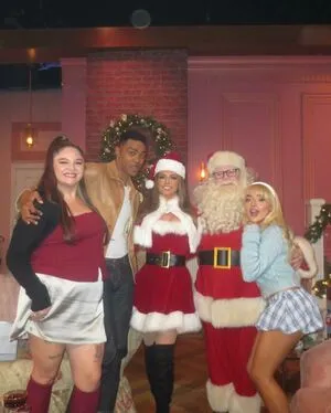 Sabrina Carpenter OnlyFans Leaked Free Thumbnail Picture - #s3Ubk3cFQ1