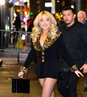 Sabrina Carpenter OnlyFans Leaked Free Thumbnail Picture - #wKc9sFNVLl