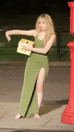 Sabrina Carpenter OnlyFans Leaked Free Thumbnail Picture - #zx8M8wA9ZI