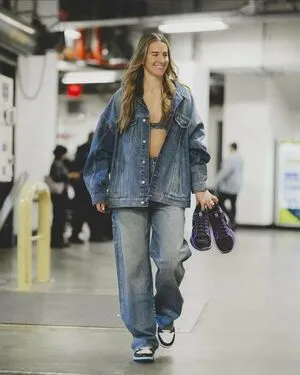 Sabrina Ionescu OnlyFans Leaked Free Thumbnail Picture - #xnLDIdVcmp