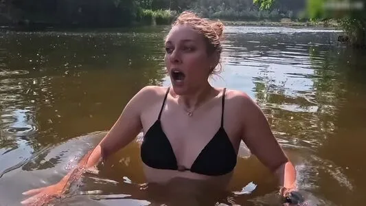 Sabrina Outdoor OnlyFans Leaked Free Thumbnail Picture - #15yhwP0DL6