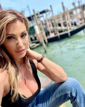 Sabrina Salerno OnlyFans Leaked Free Thumbnail Picture - #CzeBlhd46z