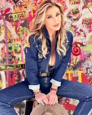 Sabrina Salerno OnlyFans Leaked Free Thumbnail Picture - #Evvmp2YJUF
