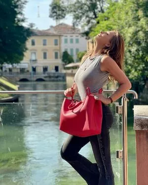 Sabrina Salerno OnlyFans Leaked Free Thumbnail Picture - #IG7W5xsU6T