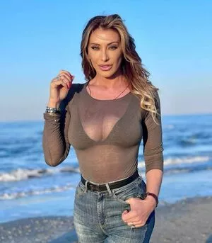Sabrina Salerno OnlyFans Leaked Free Thumbnail Picture - #PhAaSOOAHU