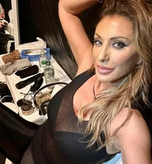 Sabrina Salerno OnlyFans Leaked Free Thumbnail Picture - #UwYPsMammQ