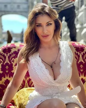 Sabrina Salerno OnlyFans Leaked Free Thumbnail Picture - #c2MG45M2Bk