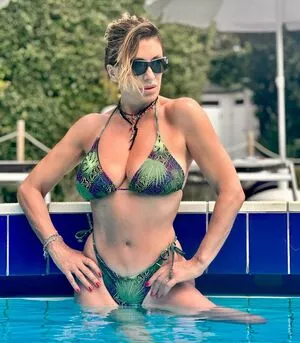 Sabrina Salerno OnlyFans Leaked Free Thumbnail Picture - #meamAosVhL